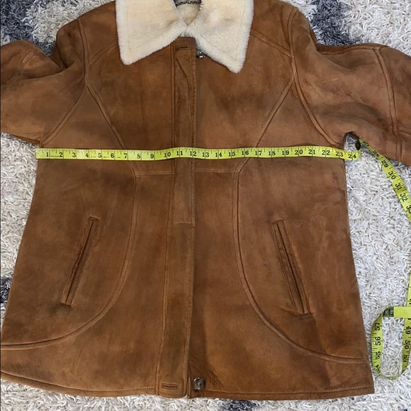 Warm suede/shearling coat size 6 - Picture 2 of 11